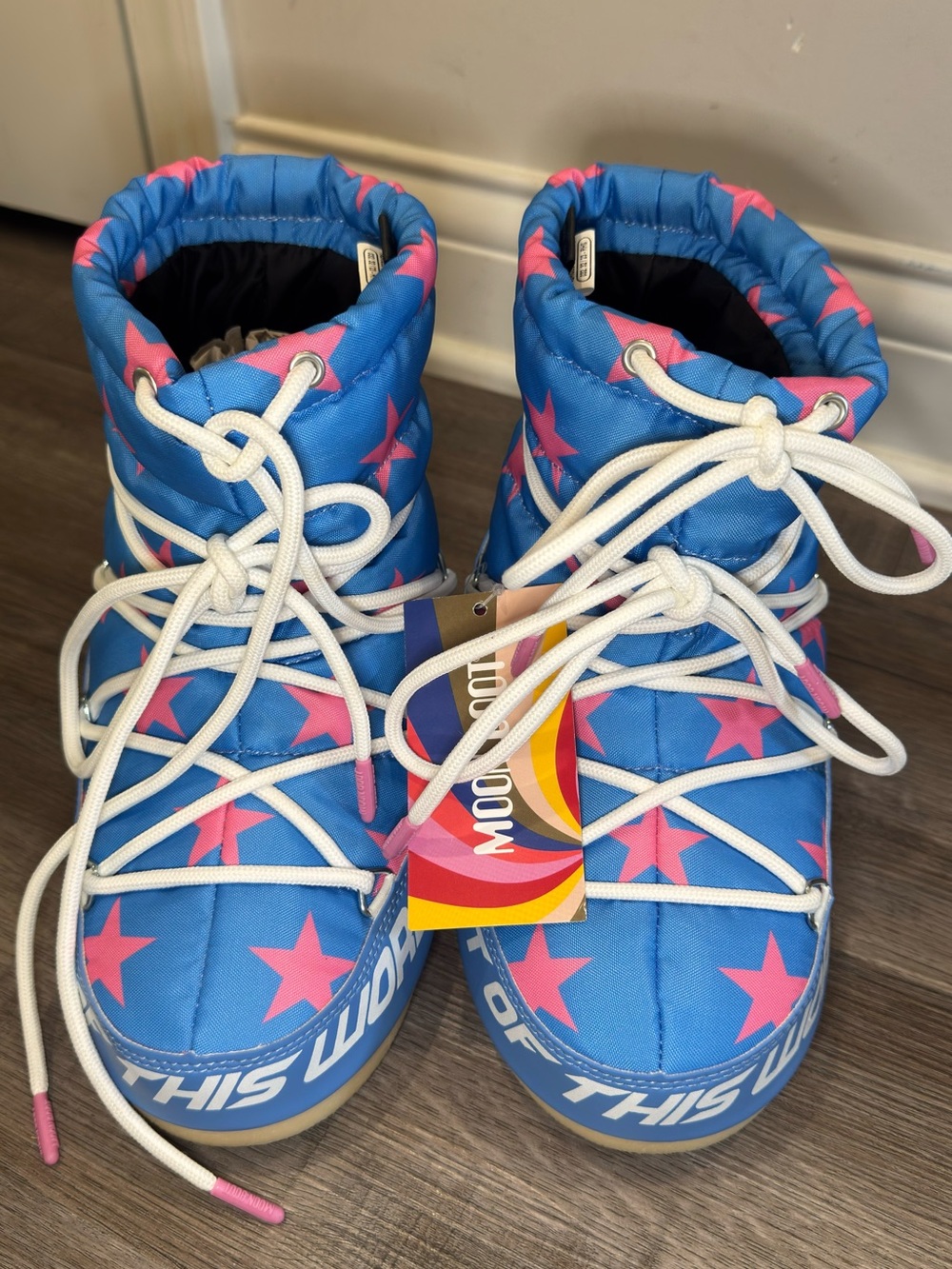 Moon Boots Alaskan Blue and Pink Light Low Stars Boots